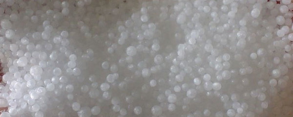 多肽尿素的使用方法 撒施的可行性与注意事项